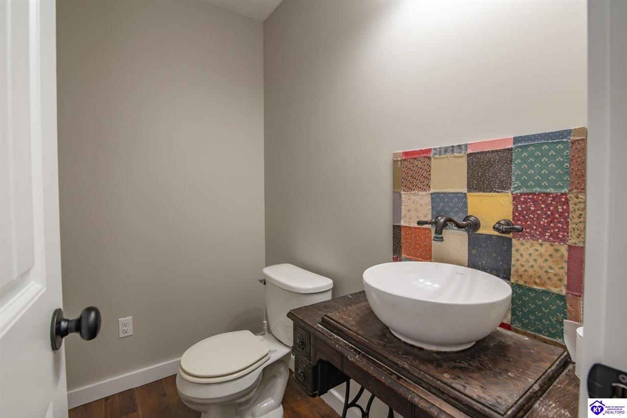 384 Schoolside Drive Property Photo 20