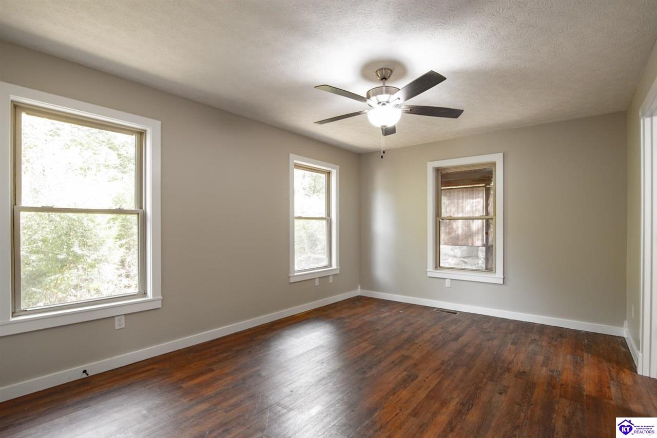 384 Schoolside Drive Property Photo 21