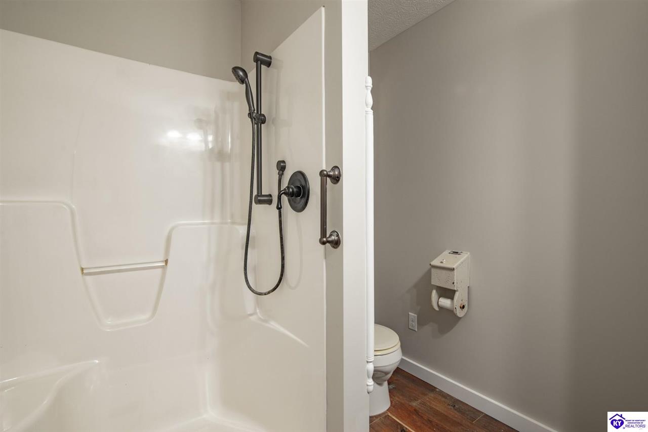 384 Schoolside Drive Property Photo 25