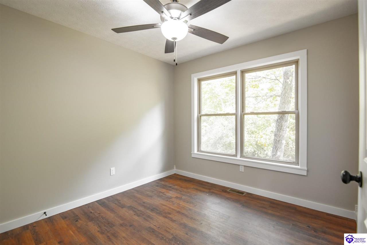 384 Schoolside Drive Property Photo 27