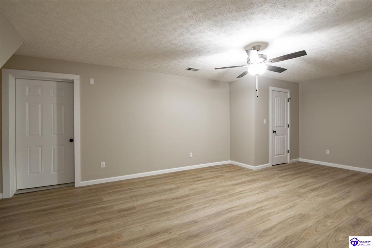 384 Schoolside Drive Property Photo 35