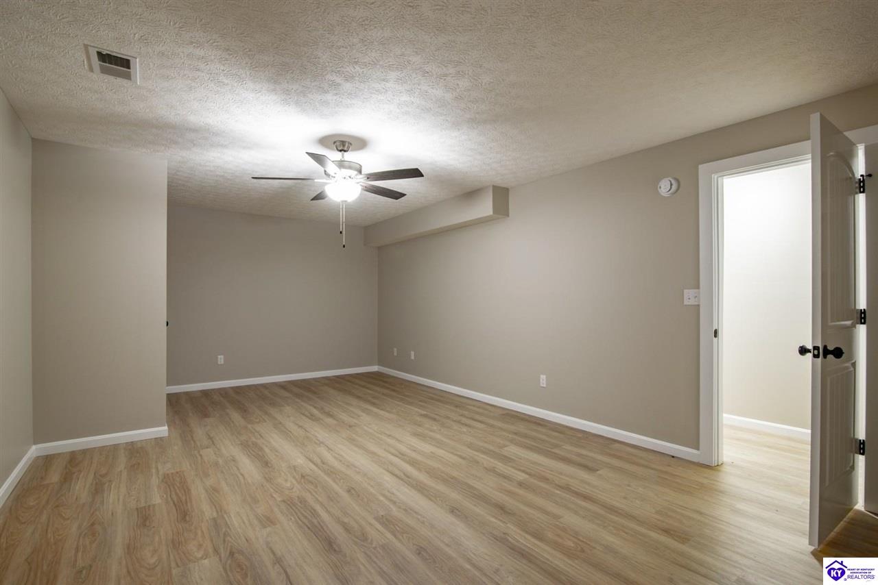 384 Schoolside Drive Property Photo 36