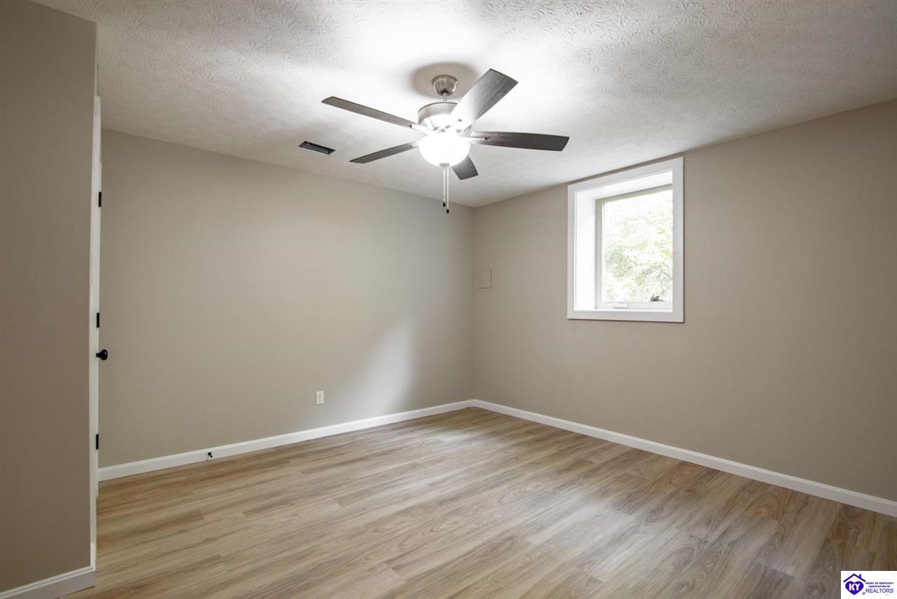 384 Schoolside Drive Property Photo 38