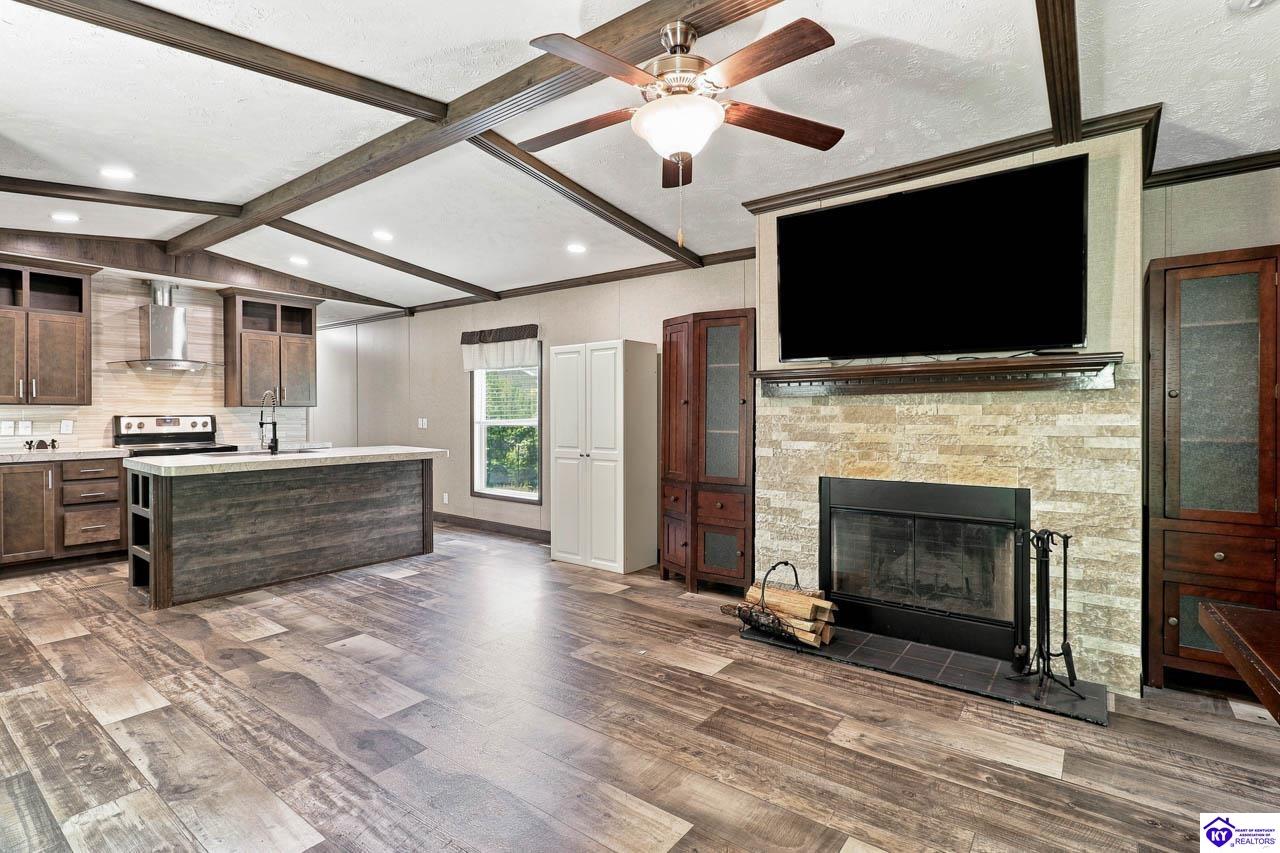 65 Lantana Drive Property Photo 4