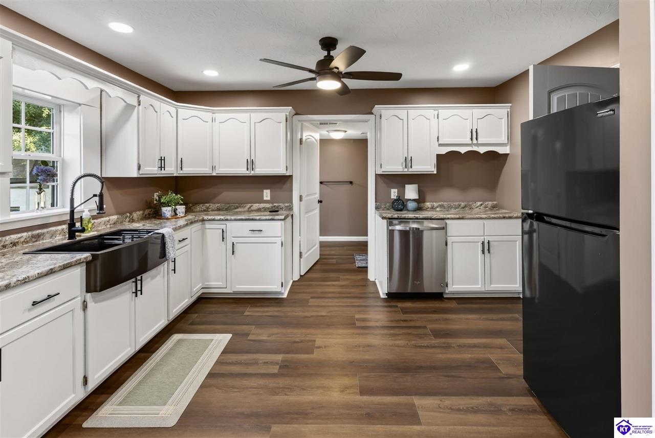 4634 Parker Grove Road Property Photo 4