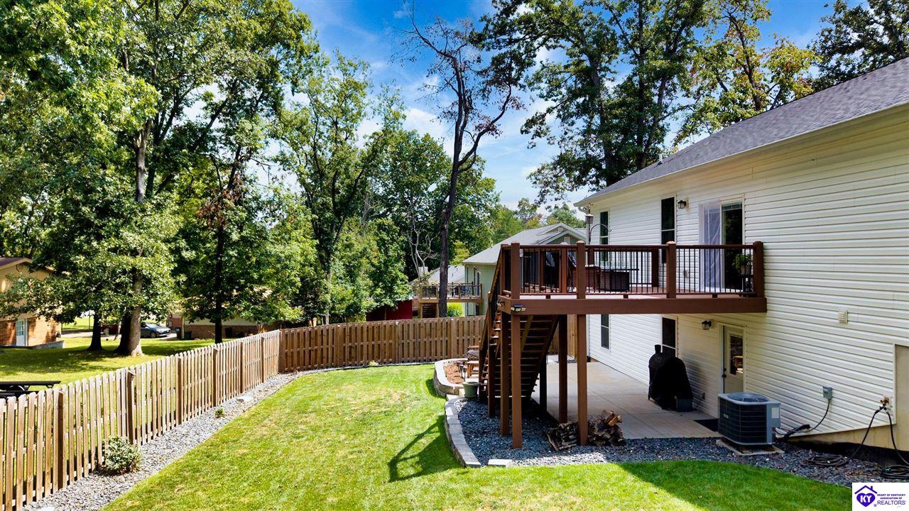 611 Lakeshore Parkway Property Photo 8