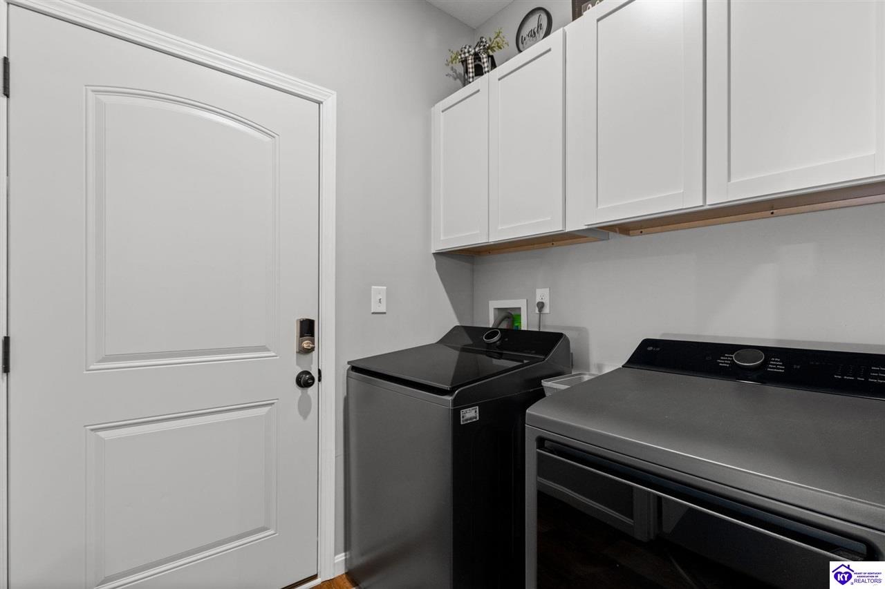611 Lakeshore Parkway Property Photo 22
