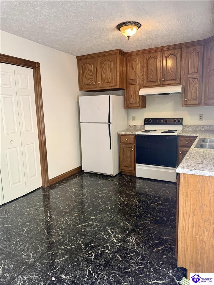 227 Collins Drive Property Photo 12