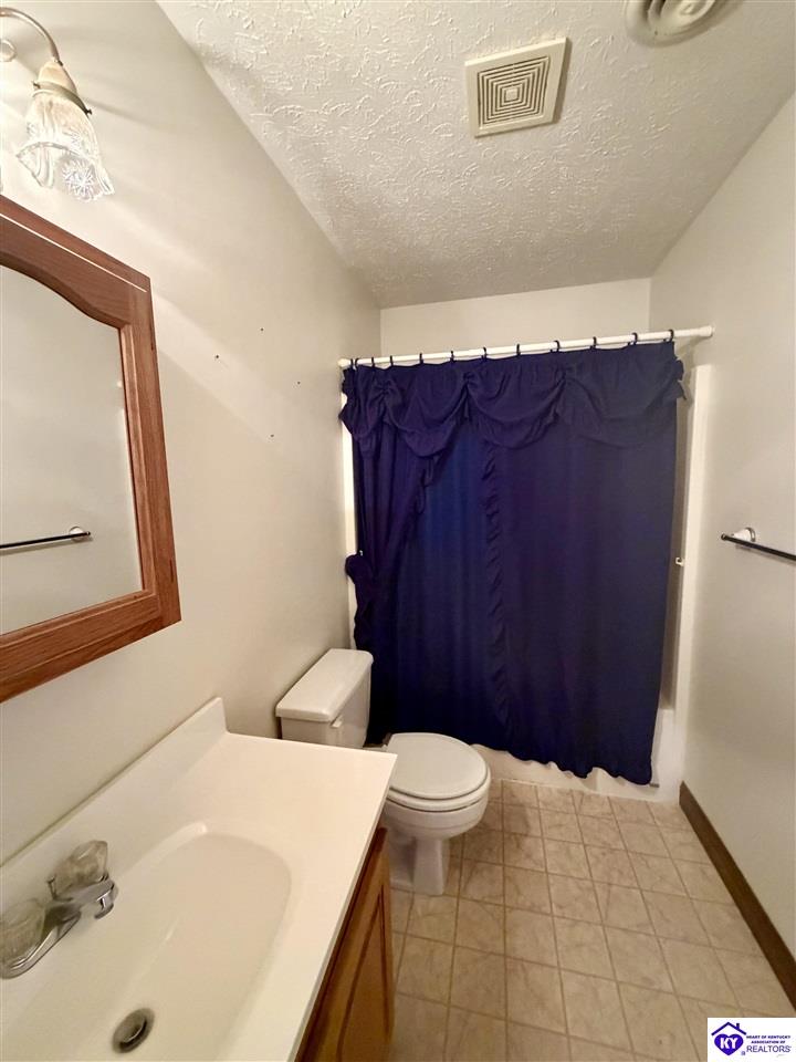 227 Collins Drive Property Photo 16
