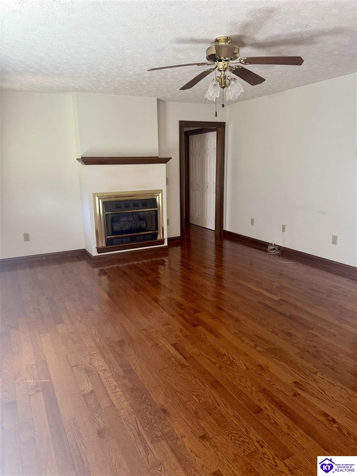 227 Collins Drive Property Photo 27