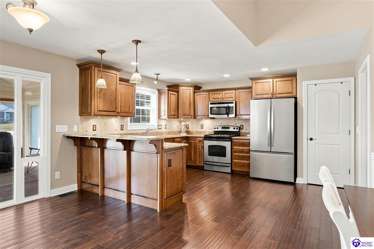 116 Affirmed Court Property Photo 14