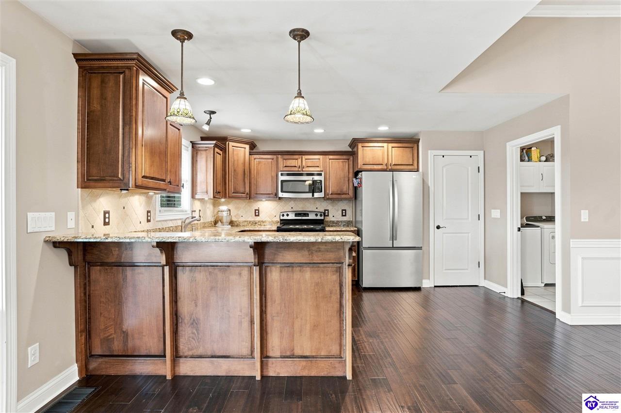116 Affirmed Court Property Photo 15