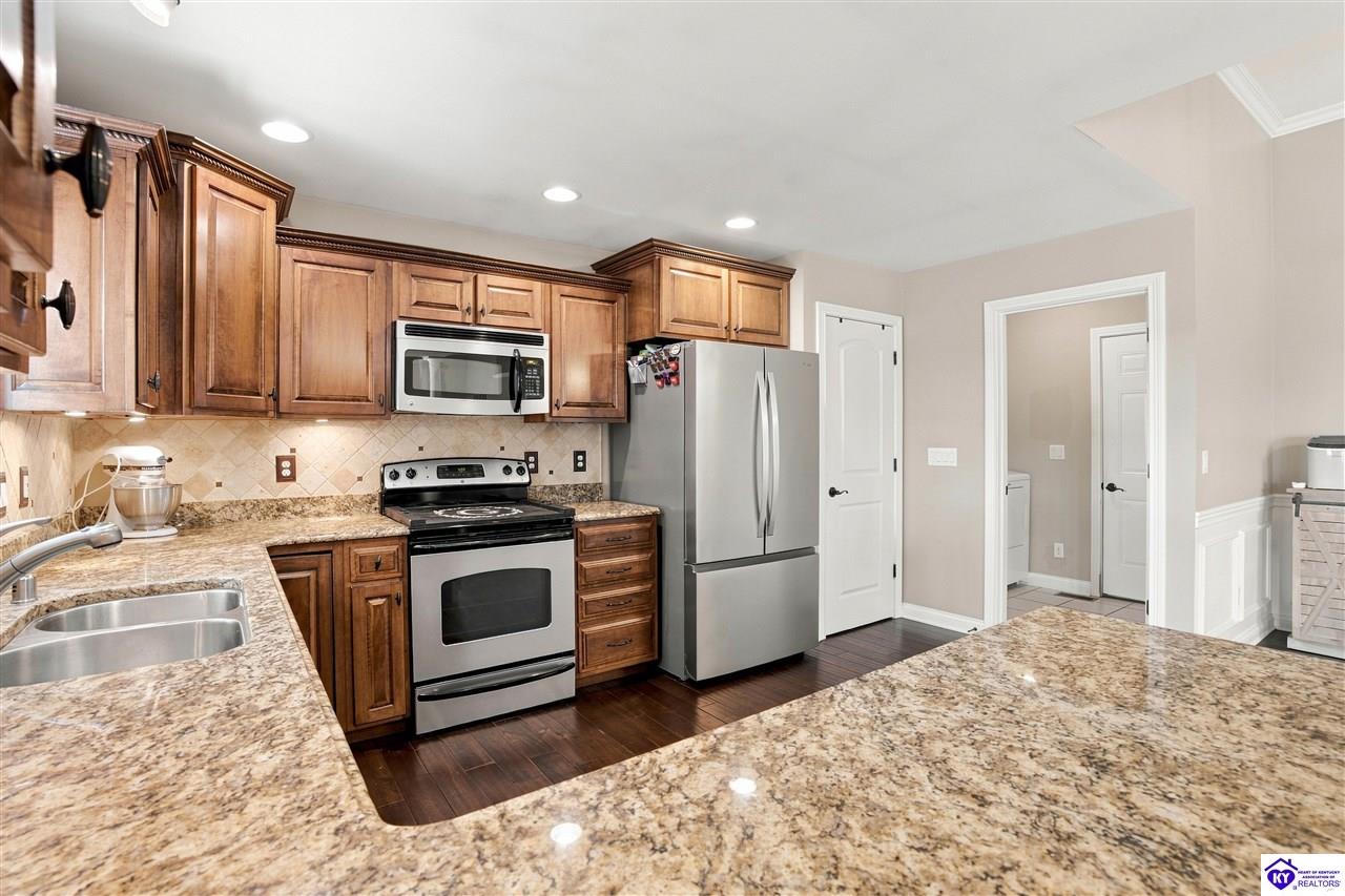 116 Affirmed Court Property Photo 18