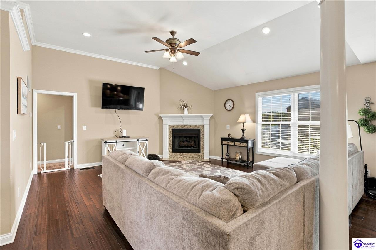 116 Affirmed Court Property Photo 22