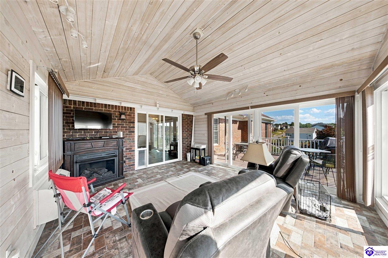 116 Affirmed Court Property Photo 36