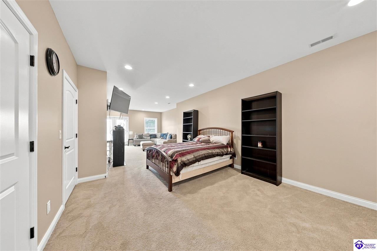 116 Affirmed Court Property Photo 39