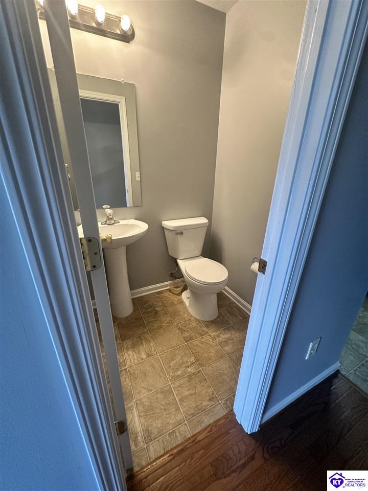 708 Clear Spring Court Property Photo 18