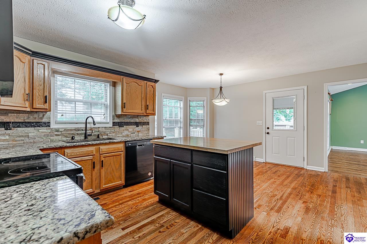 805 Greenview Circle Property Photo 13