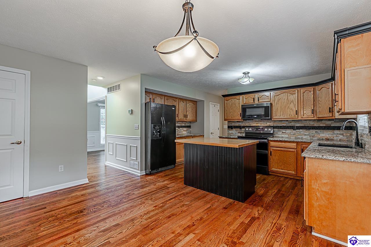 805 Greenview Circle Property Photo 14
