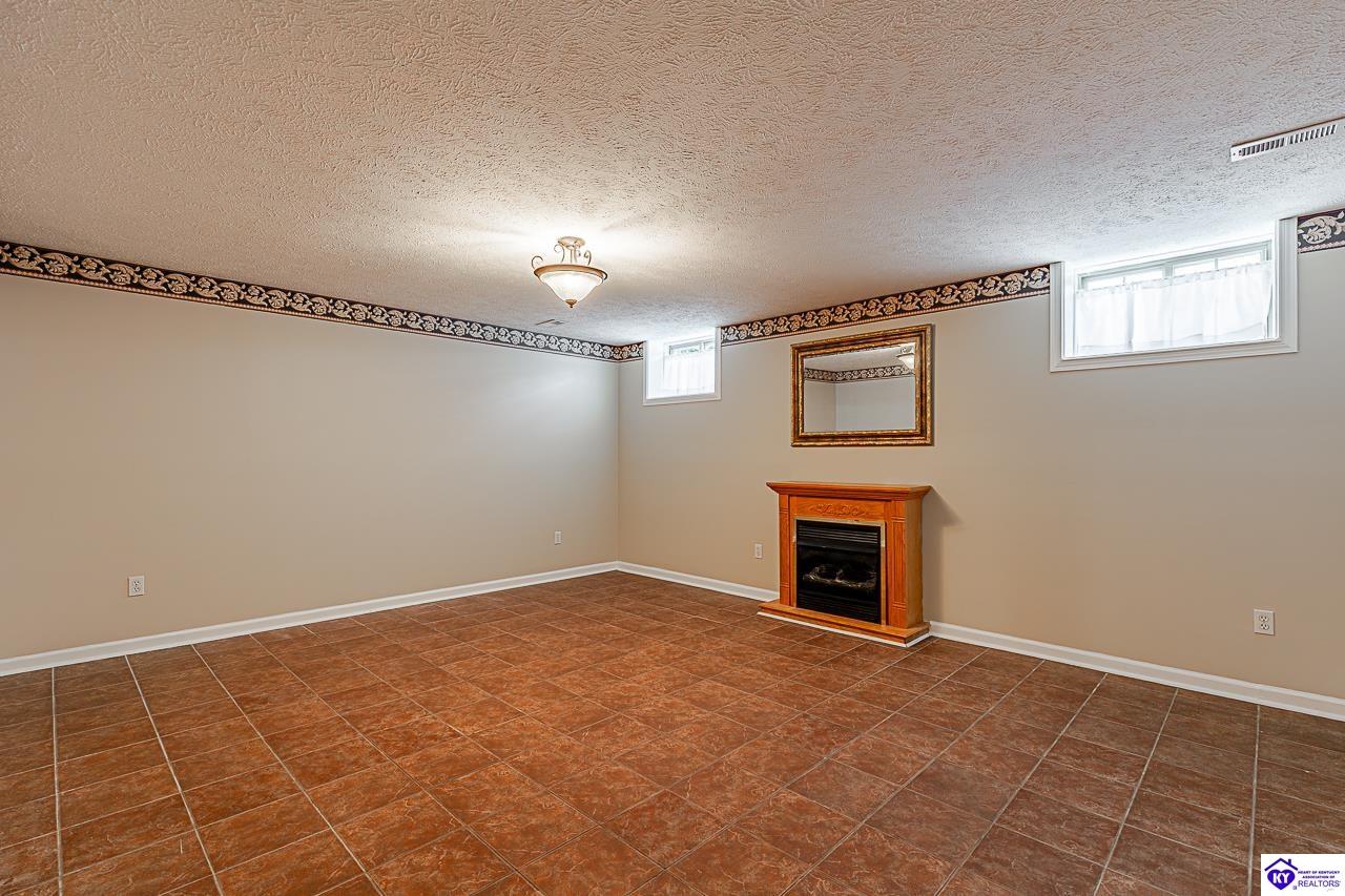 805 Greenview Circle Property Photo 37