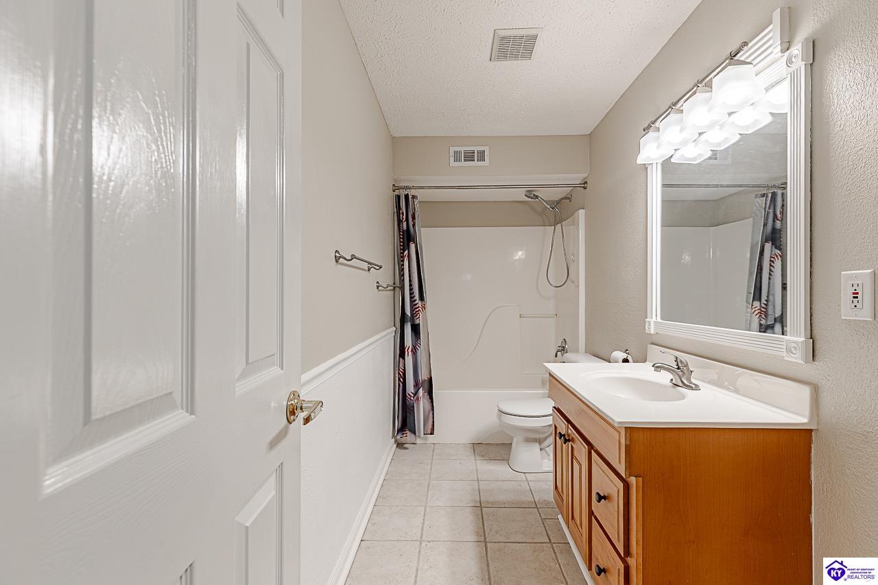 805 Greenview Circle Property Photo 43