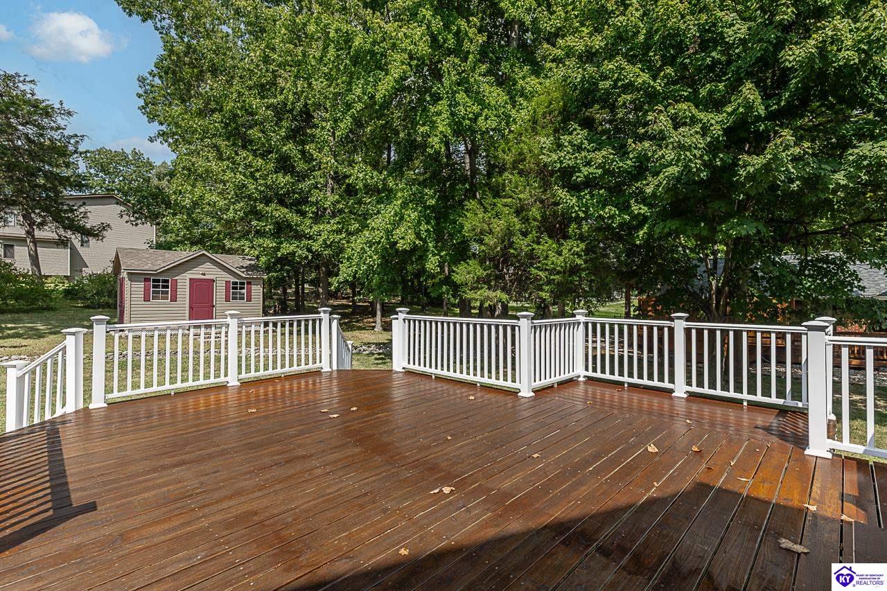 805 Greenview Circle Property Photo 47