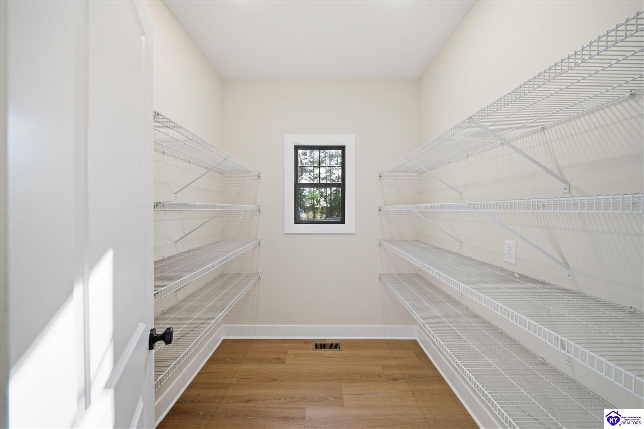 2492 Roundtop Road Property Photo 14
