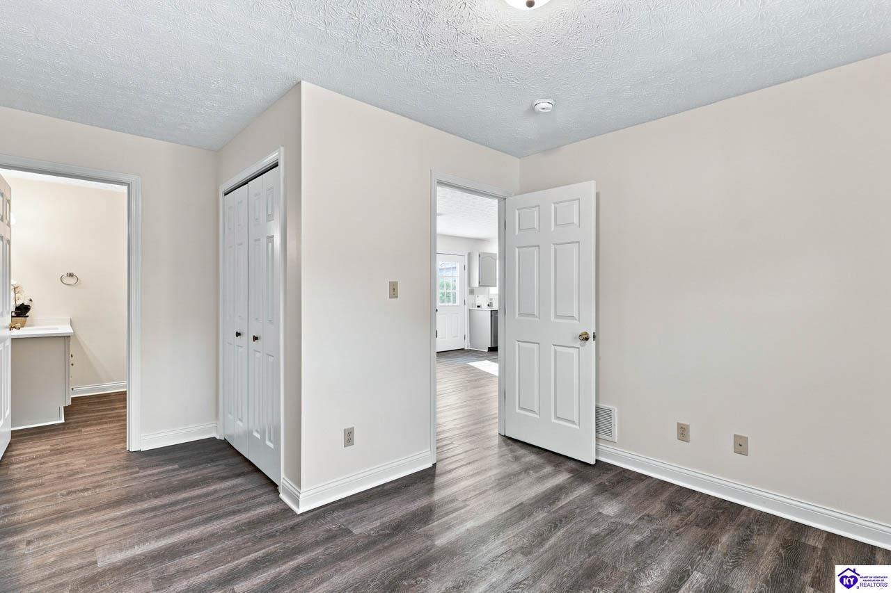 193 Greenleaf Drive Property Photo 22