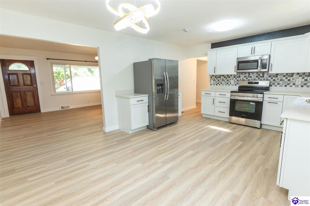 363 S Deepwood Drive Property Photo 13