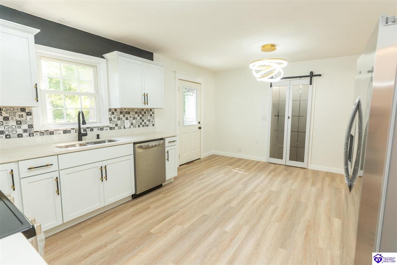 363 S Deepwood Drive Property Photo 16
