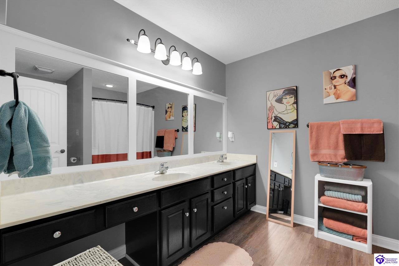 304 Serena Circle Property Photo 26