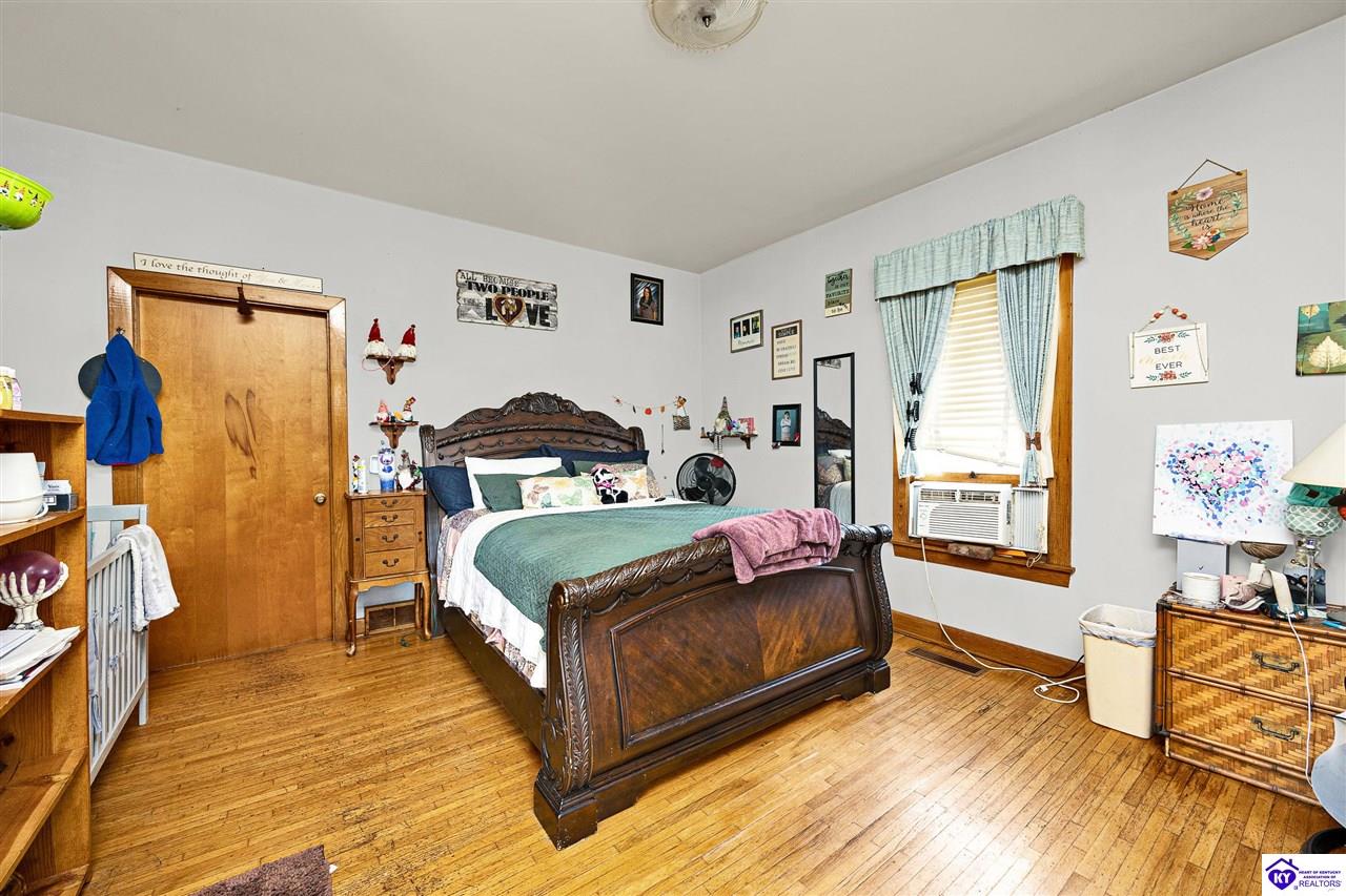 315 S Main Street Property Photo 8