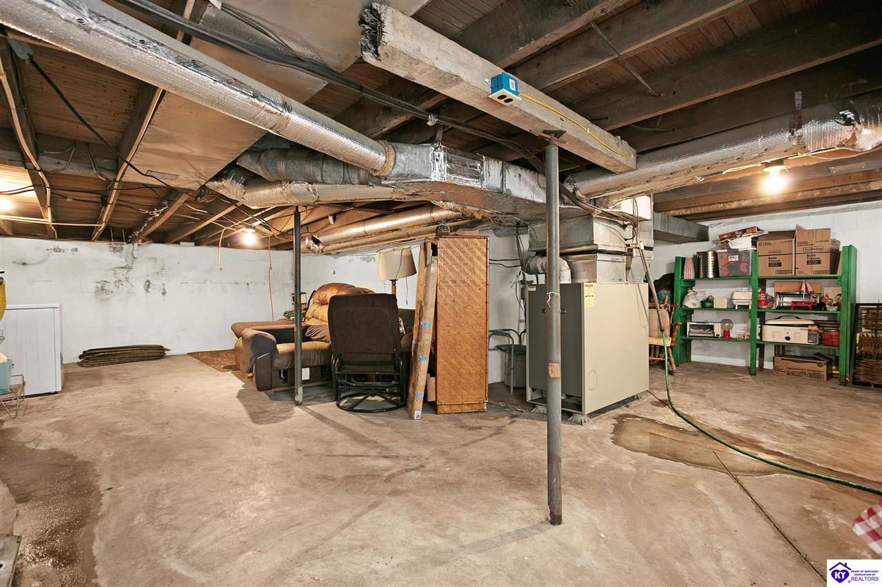 315 S Main Street Property Photo 25