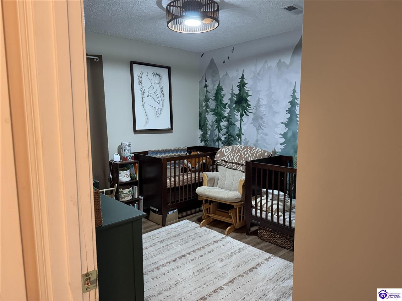 102 Heather Court Property Photo 21