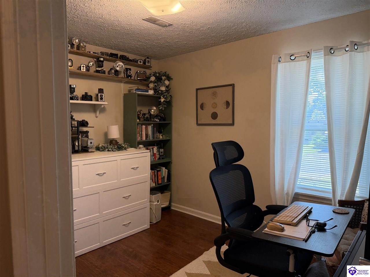 102 Heather Court Property Photo 24