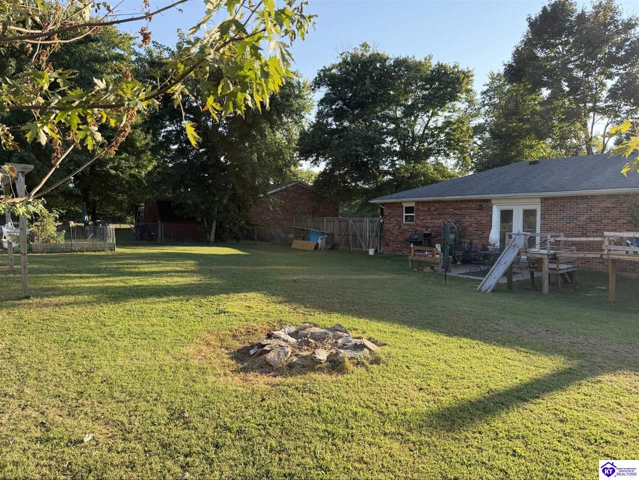 102 Heather Court Property Photo 27
