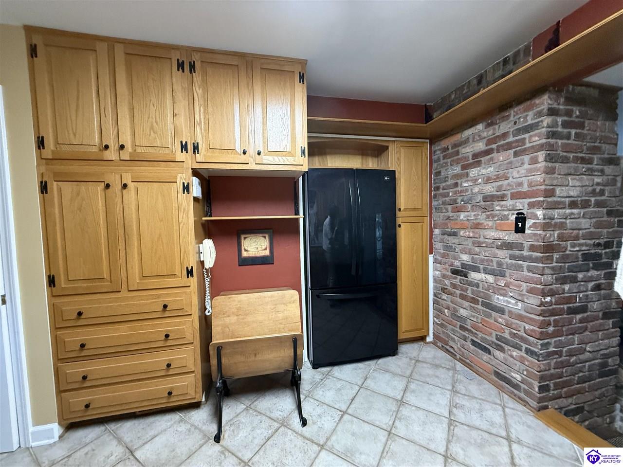 401 The Byeway Property Photo 29