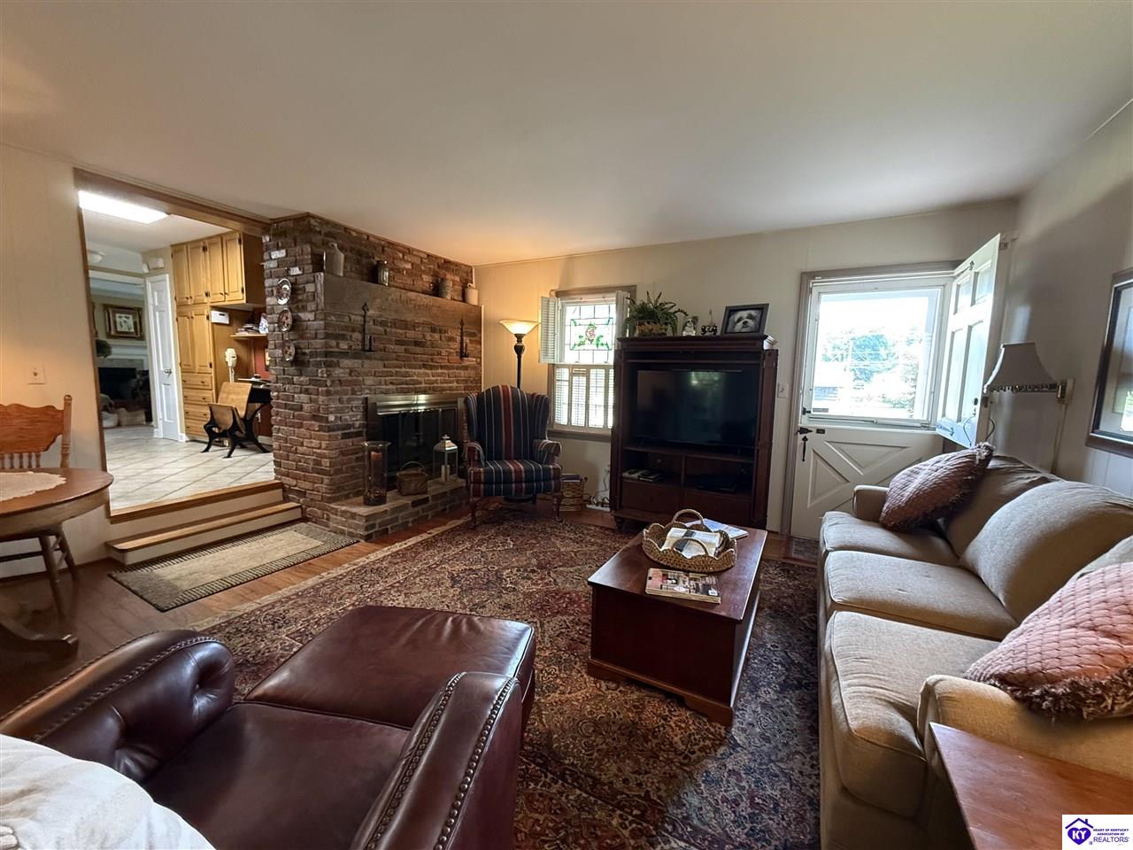 401 The Byeway Property Photo 31