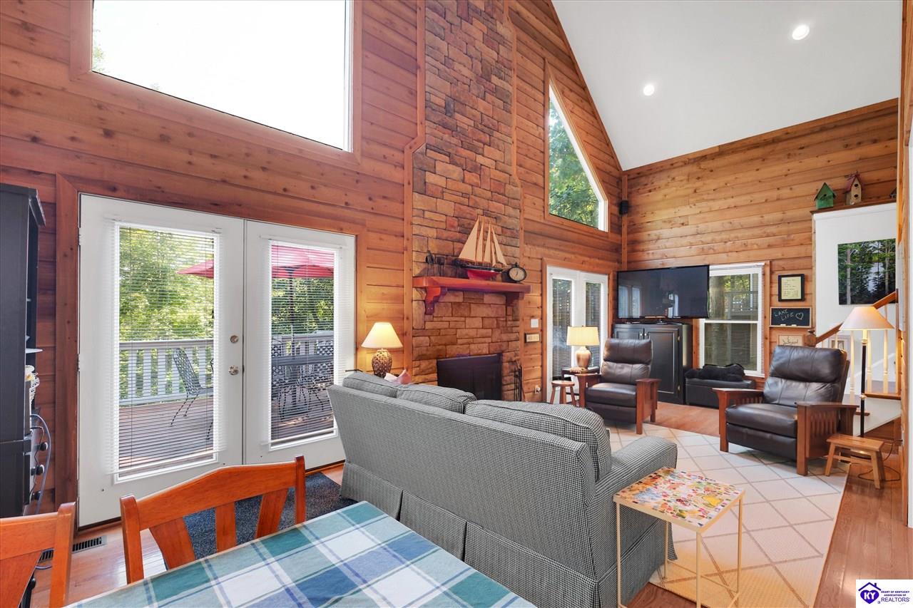 651 Lochober Road Property Photo 4
