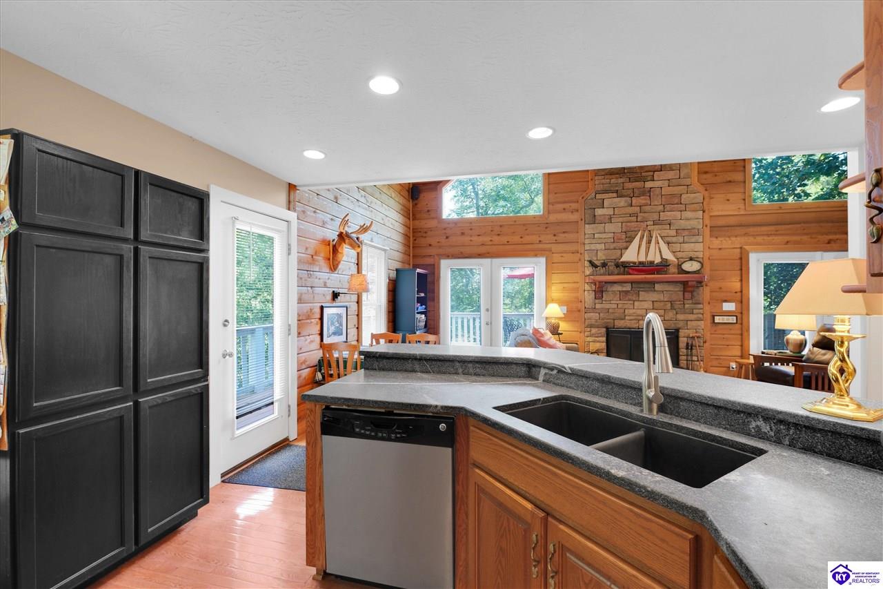 651 Lochober Road Property Photo 14