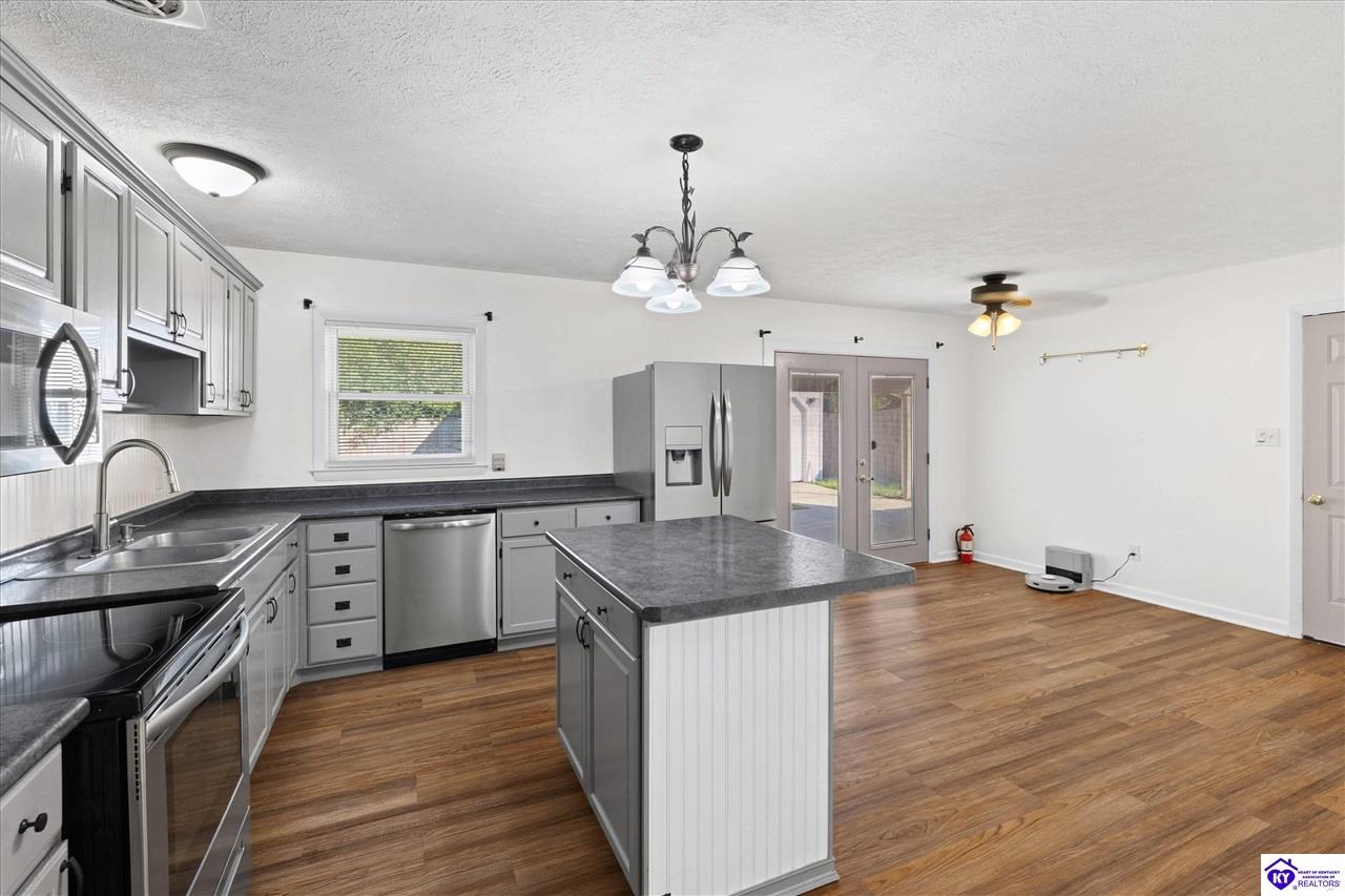 2911 Chippewa Drive Property Photo 11