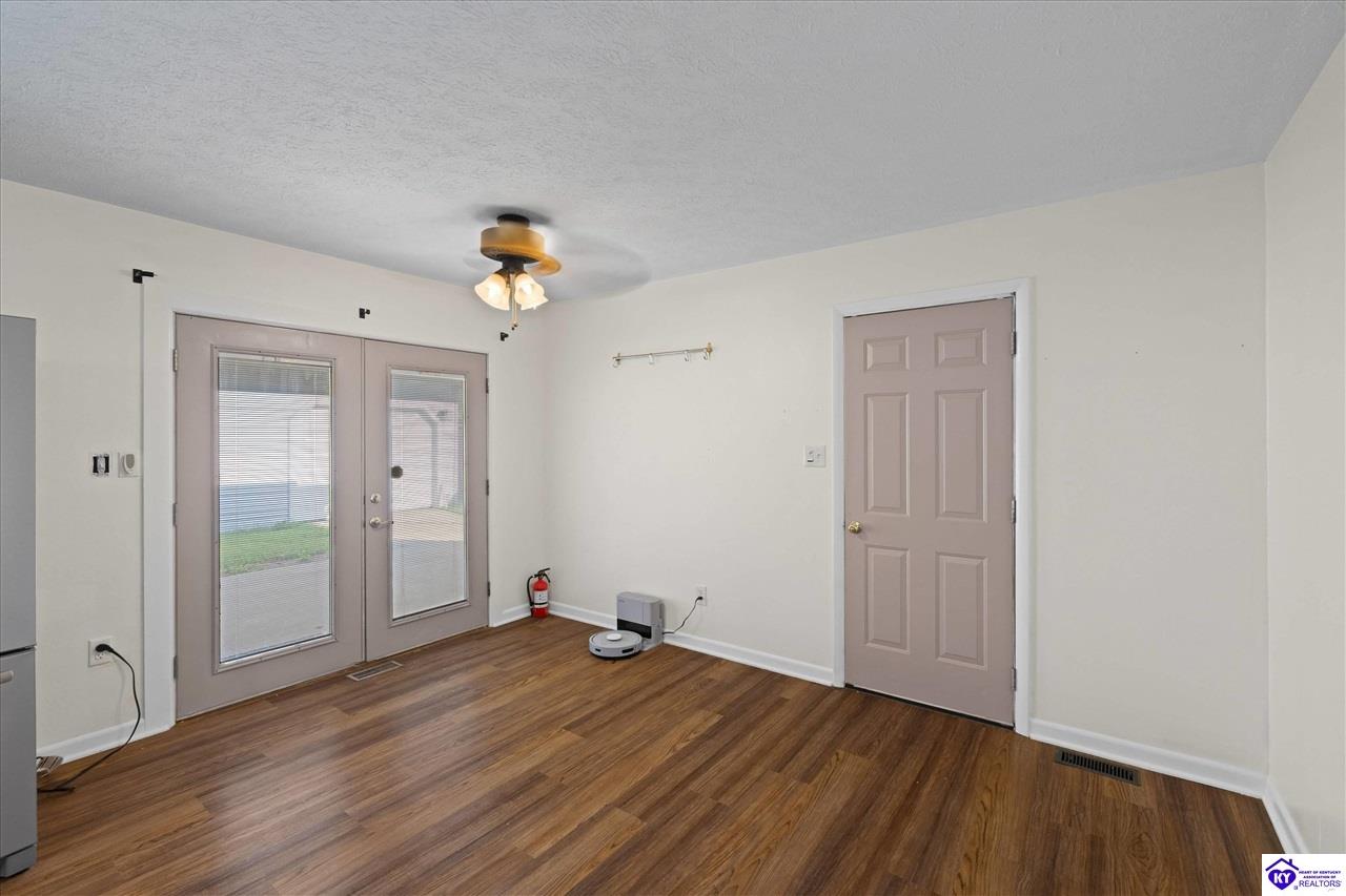 2911 Chippewa Drive Property Photo 14