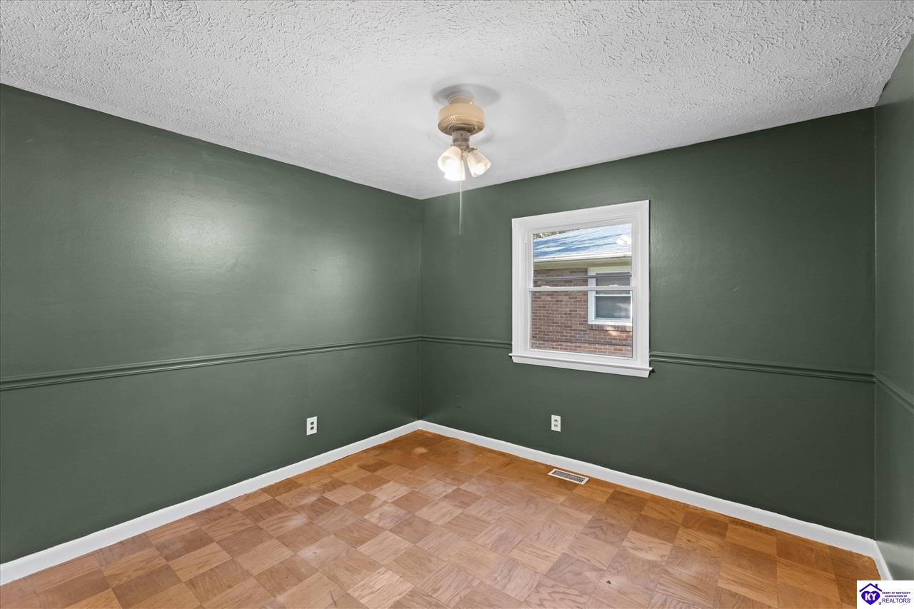 2911 Chippewa Drive Property Photo 20