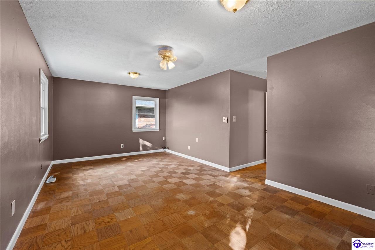 2911 Chippewa Drive Property Photo 22
