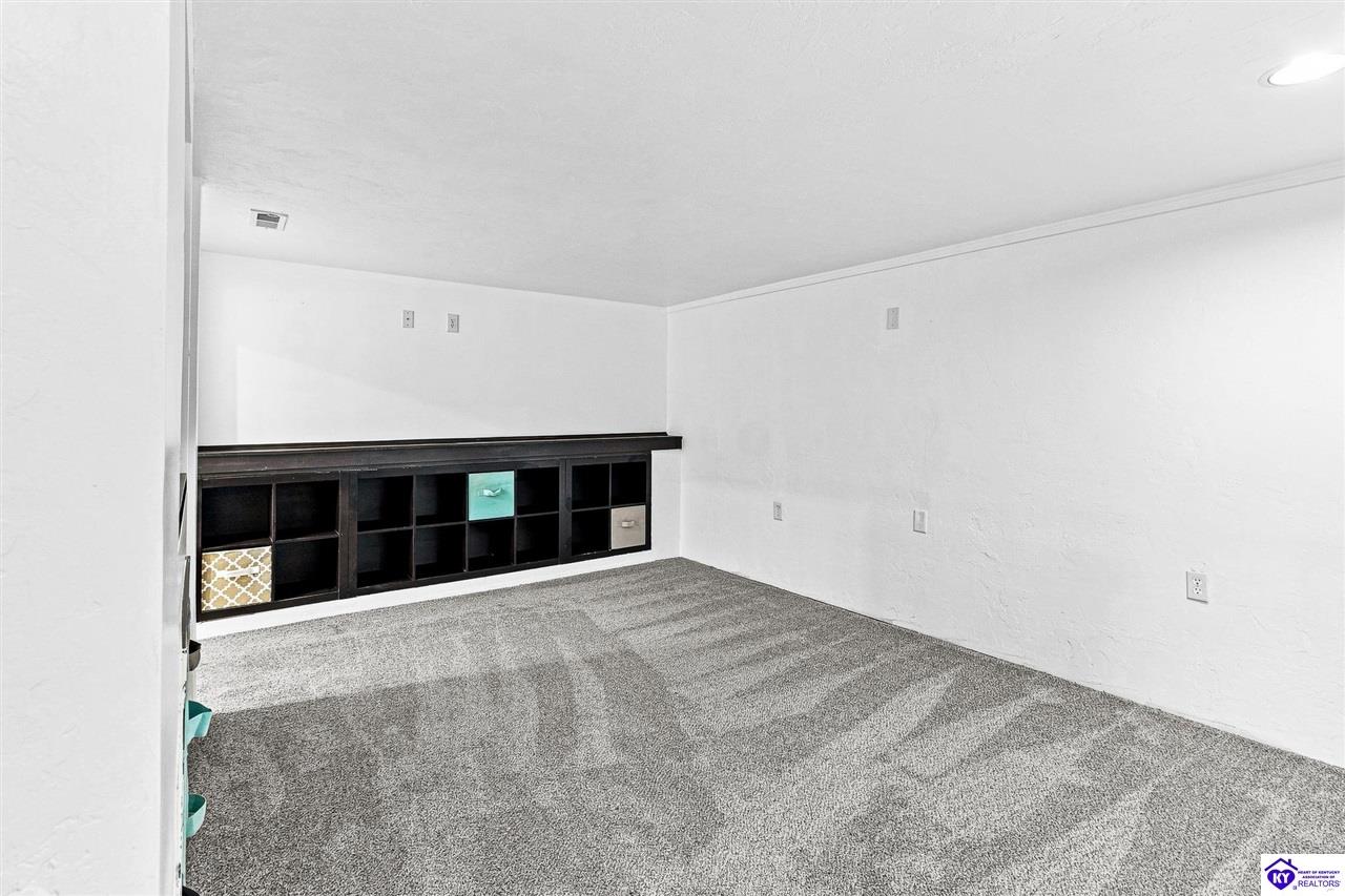 328 Valley View Drive Property Photo 31