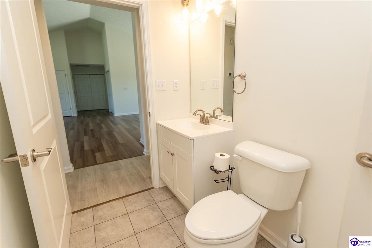 806 Abbeywood Road Property Photo 29
