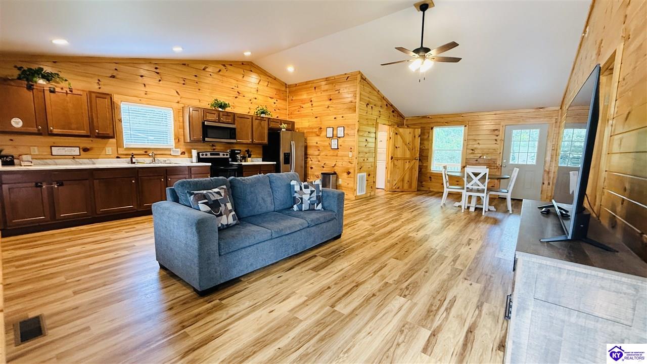 457 Logan Antle Road Property Photo 10