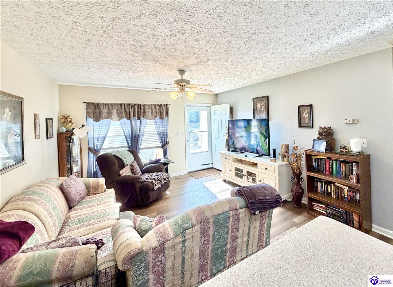 111 Clover Court Property Photo 3