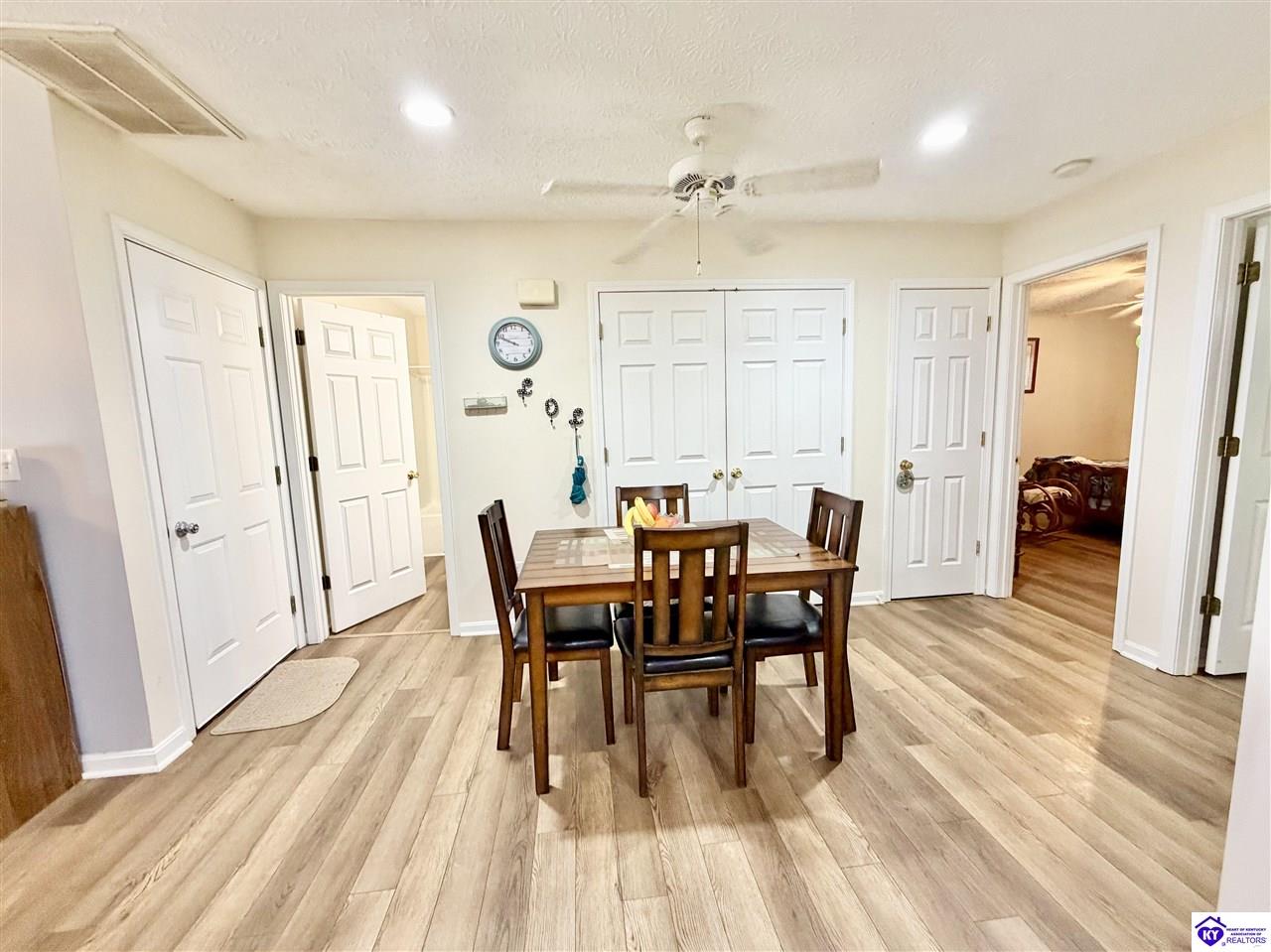 111 Clover Court Property Photo 7