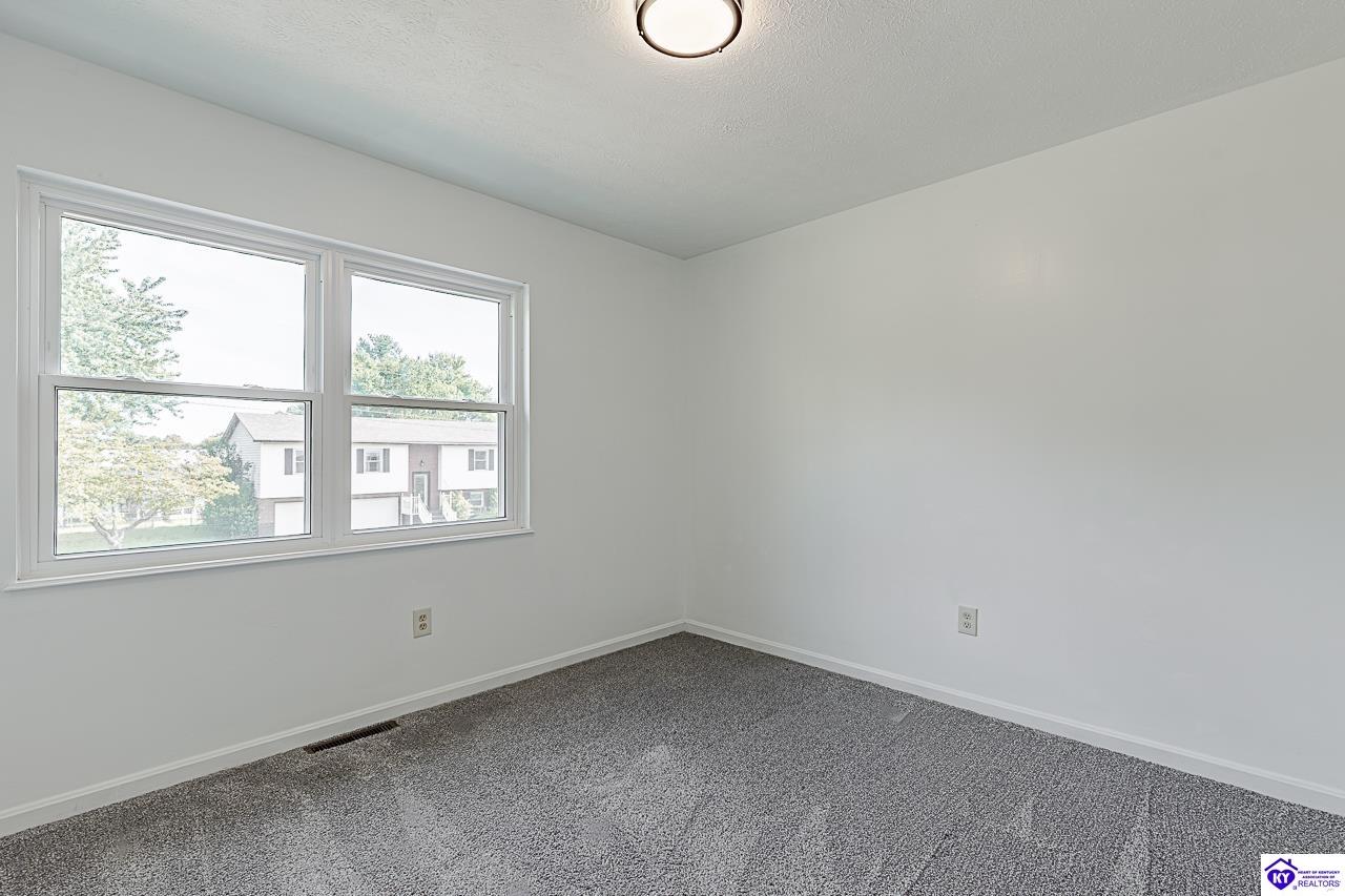 2669 N Lake Road North Property Photo 16